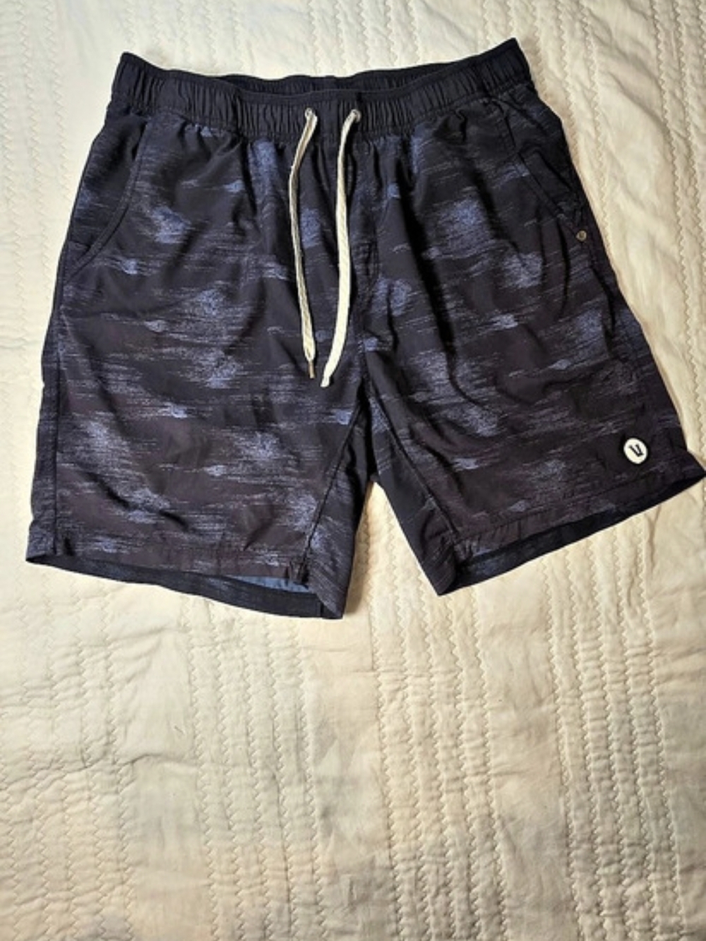 Vuori Banks Short Swim Trunks Black & Blue